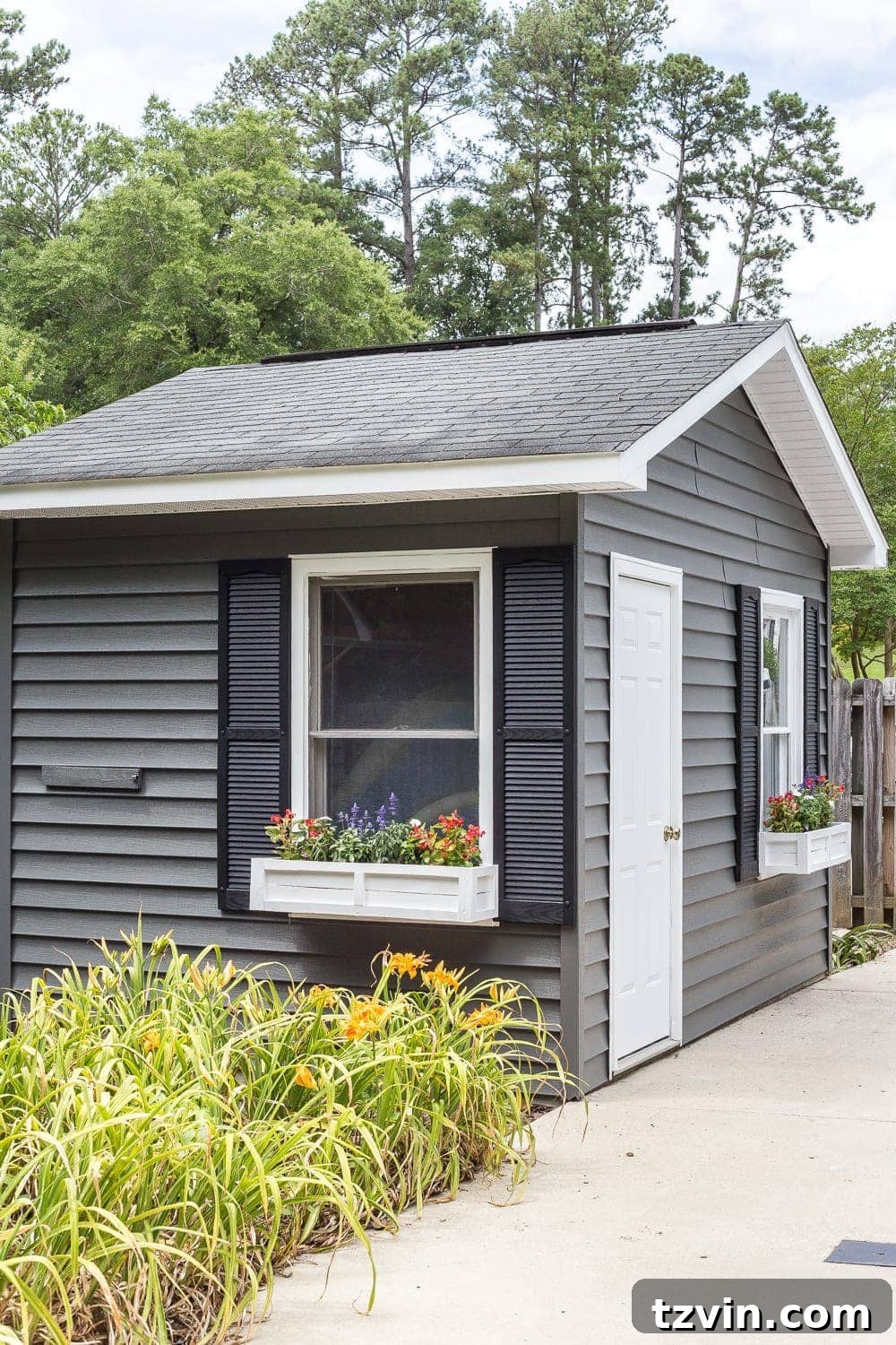 Shed Chic: A Closet Reinvention 2 Pool Shed Before Makeover