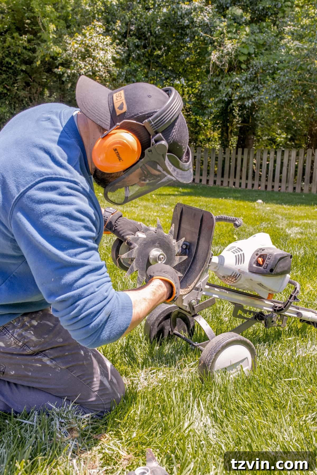 changing attachments on a STIHL Yard Boss for tilling