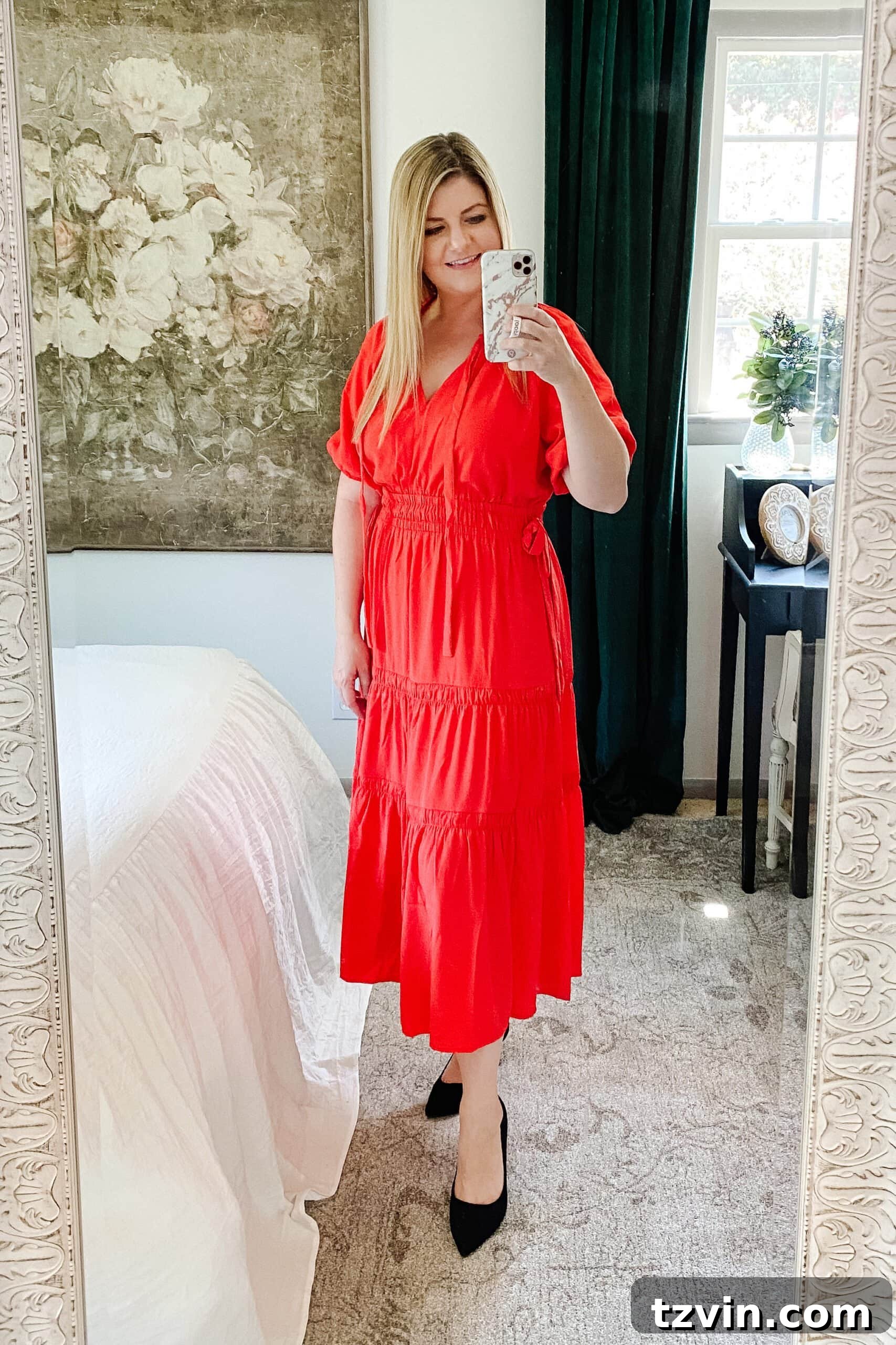 6 Fall Outfits That Make You Look Instantly Slimmer 6 Slimming fall outfit idea: red waist defining dress and pointed toe heels