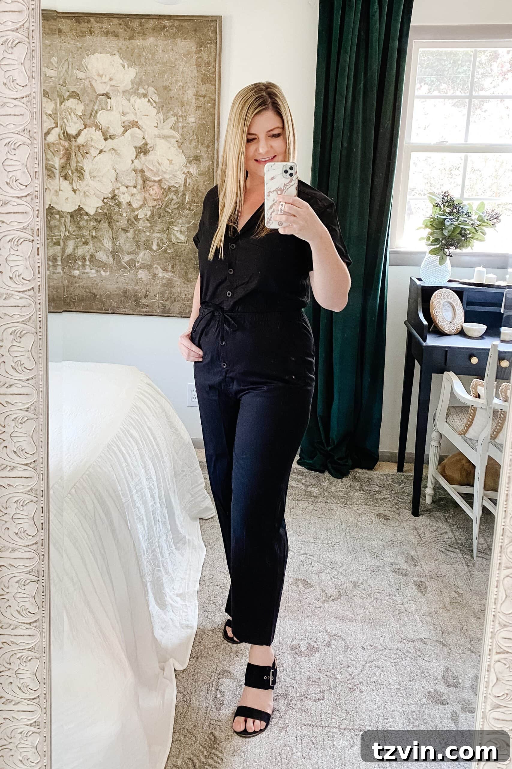6 Fall Outfits That Make You Look Instantly Slimmer 7 Slimming fall outfit idea: dark v-neck button front jumpsuit and heeled sandals