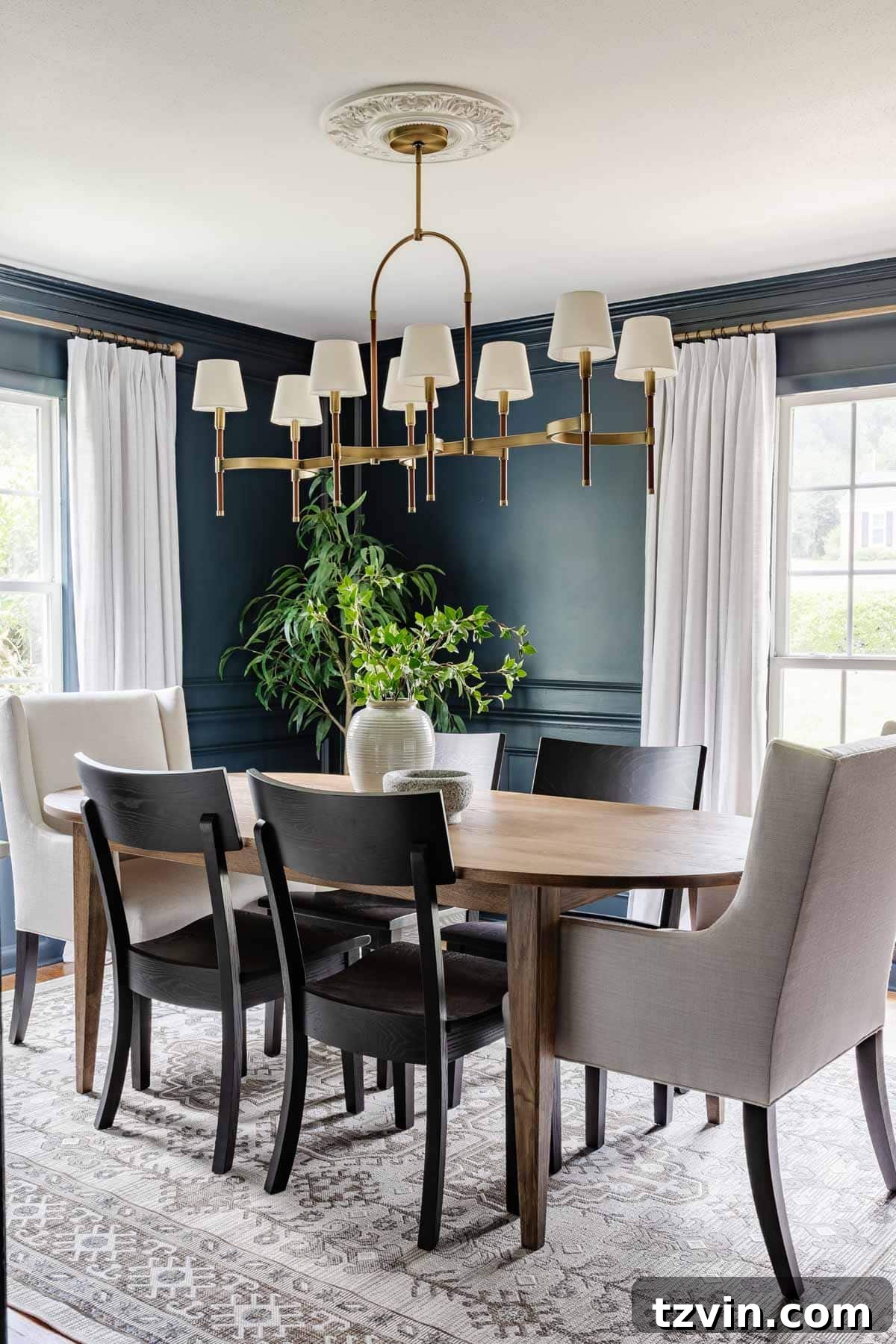 Dining Room's Artistic Canvas: Vintage Mural Wallpaper 4 navy blue dining room with molding and elegant chandelier before mural installation