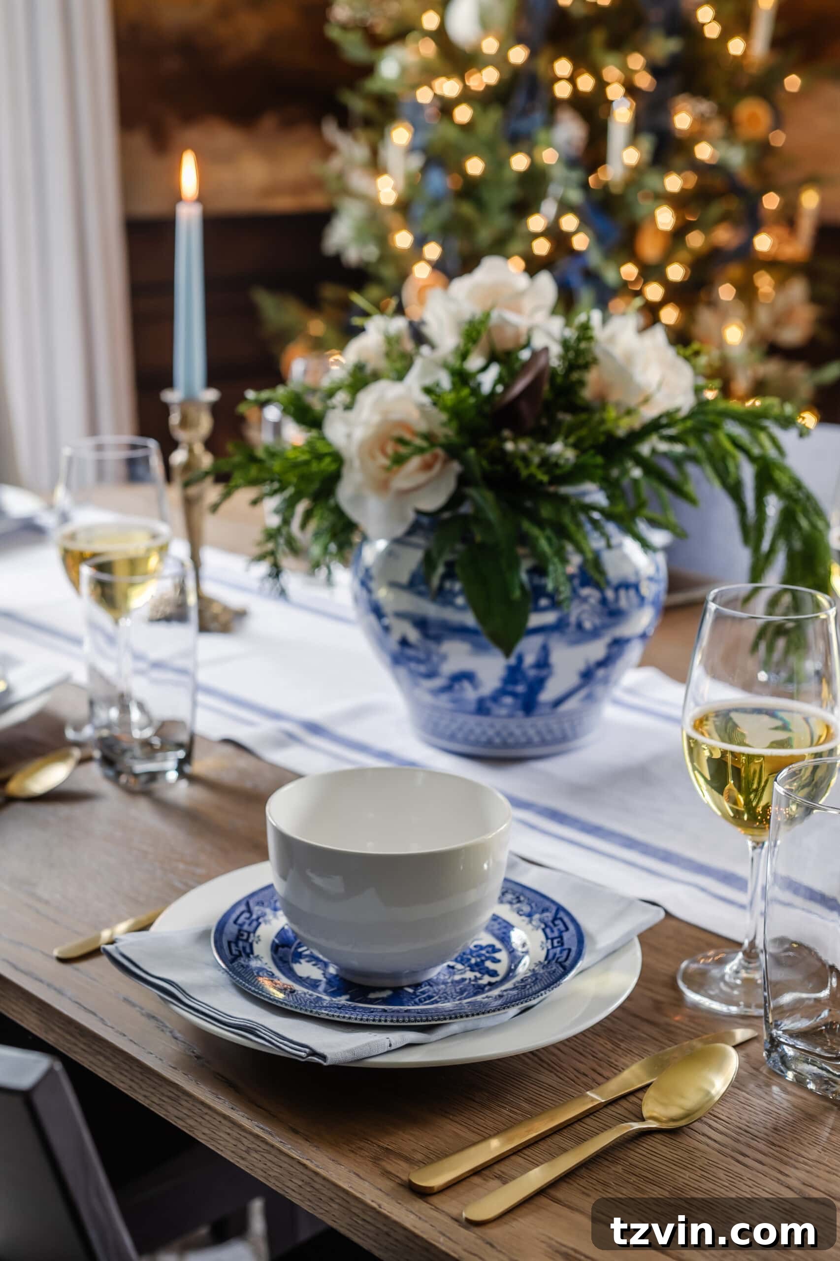 Festive Dining: White and Blue Christmas Inspiration 7 White and blue Christmas dinner table place setting.