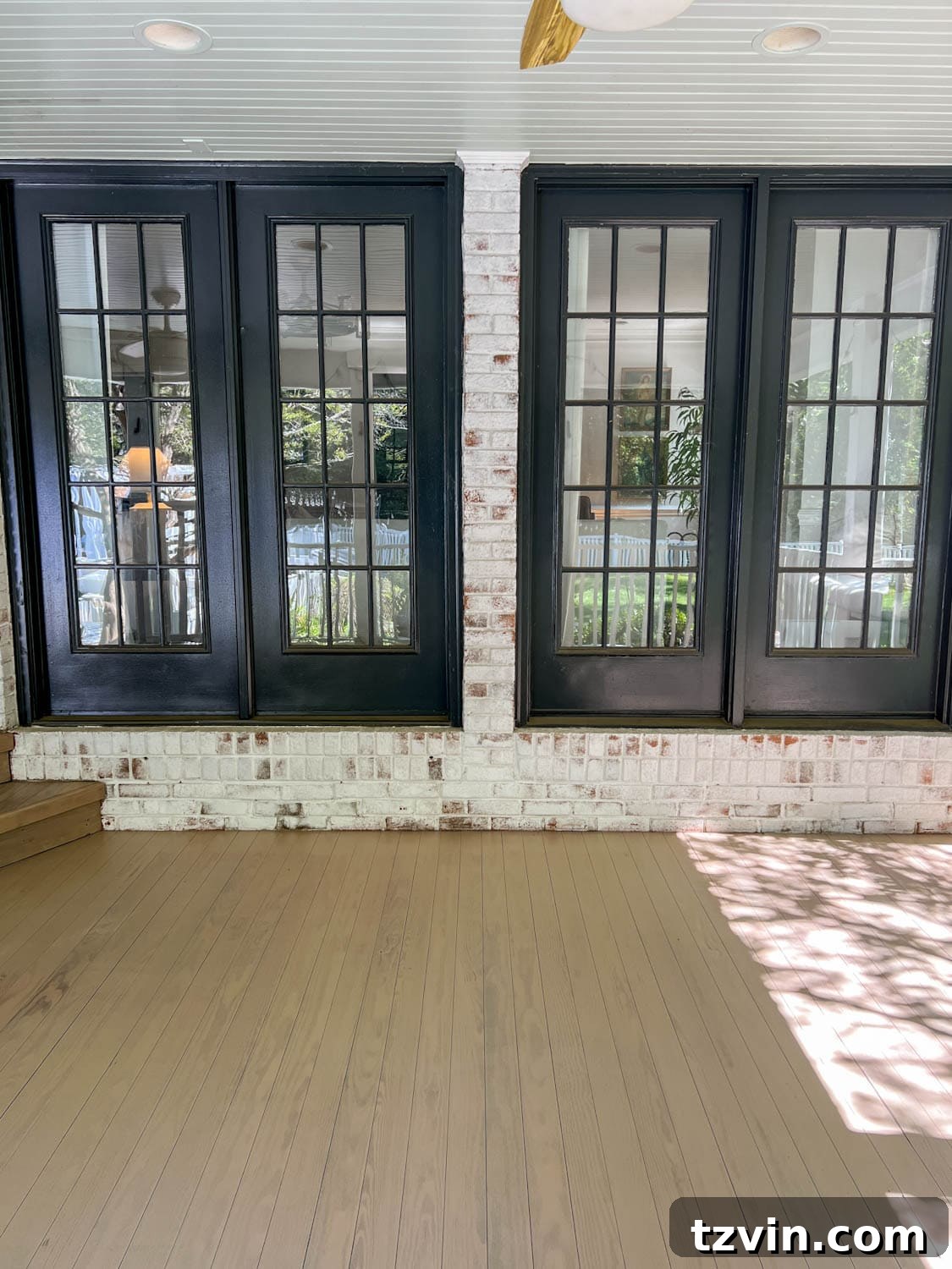 Finding Your Perfect Neutral Driftwood Deck Stain 11 finished driftwood deck stain color in Behr Taupe with outdoor furniture