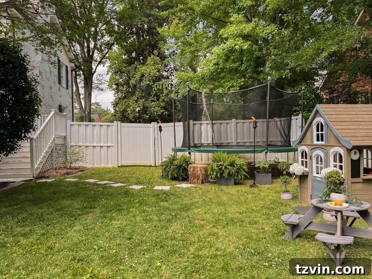 6 Small Side Porch Makeover Ideas for Instant Charm 5 side yard play area