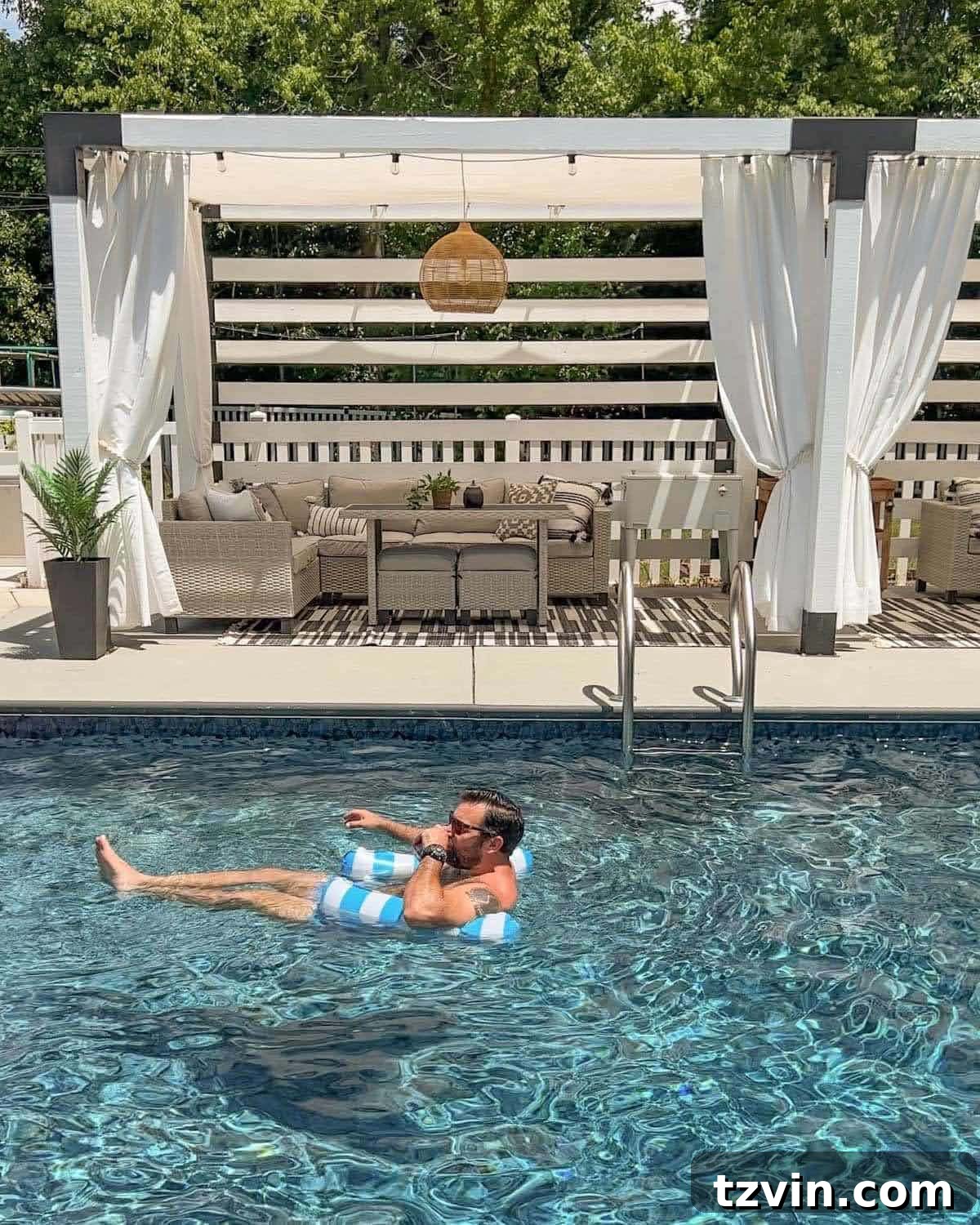 striped hammock pool float