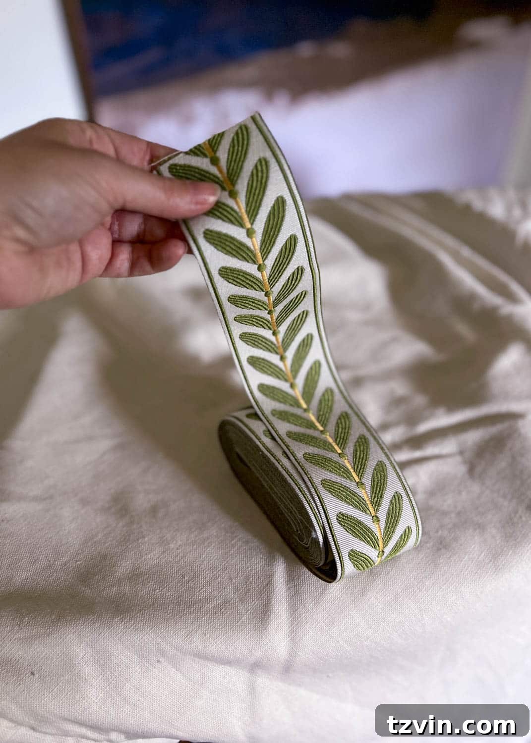 Chic No-Sew Curtains: Easy DIY with Designer Trim 12 Beautiful passementerie curtain trim tape in a vibrant green, ready for application