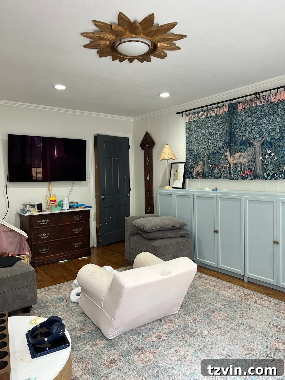 Your Dream Home Cinema DIY on a Dime 11 playroom before