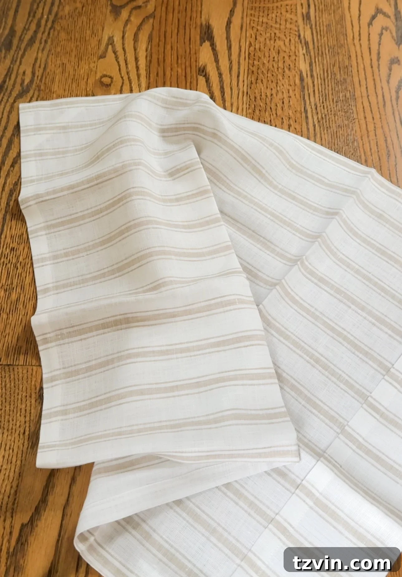 Kolay ve Dikişsiz Kafe Perdesi Yapımı 3 striped kitchen towel