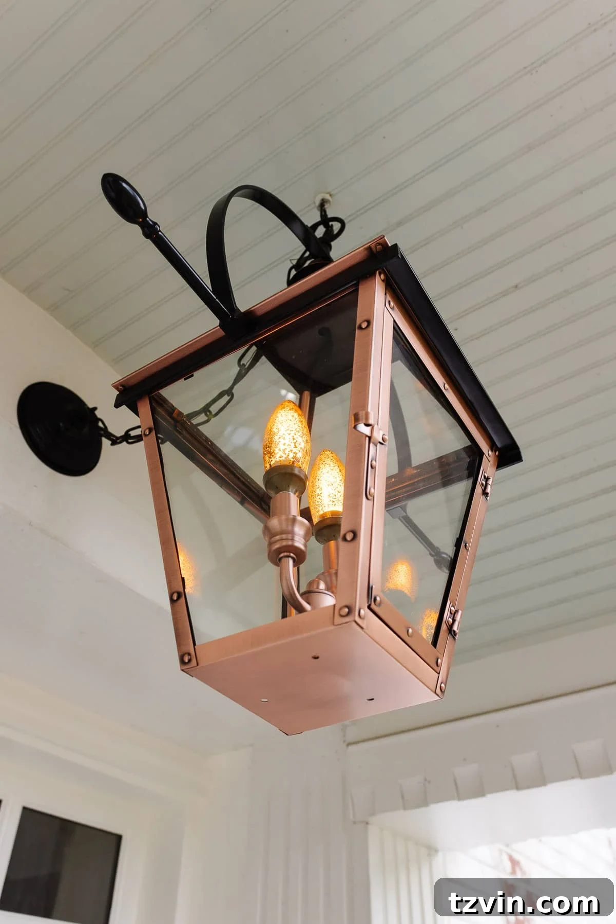 Top 4 Flame Effect Light Bulbs for a Realistic Gas Lantern Glow 7 fake gas lantern on a front porch with flickering flame light bulbs