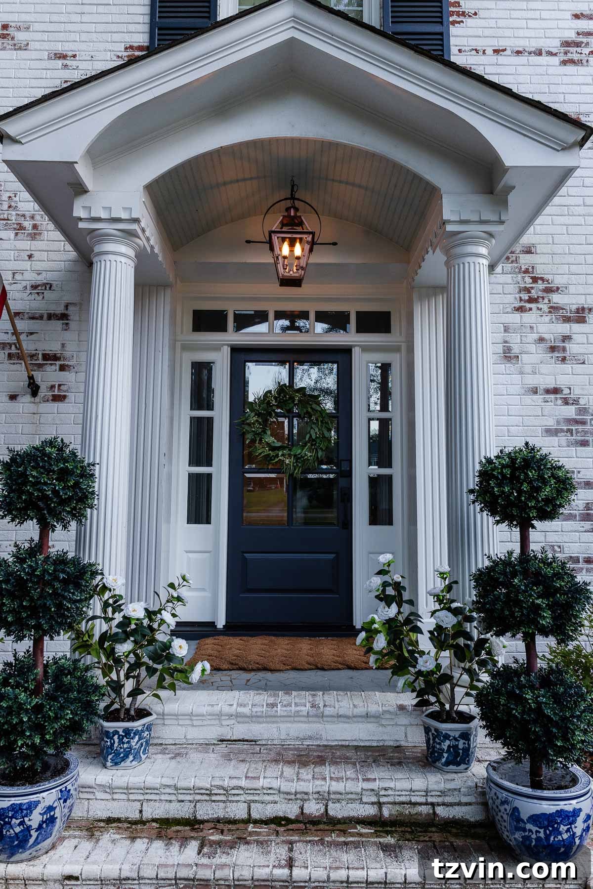 Top 4 Flame Effect Light Bulbs for a Realistic Gas Lantern Glow 10 fake gas lantern on a front porch with flickering flame light bulbs at dusk