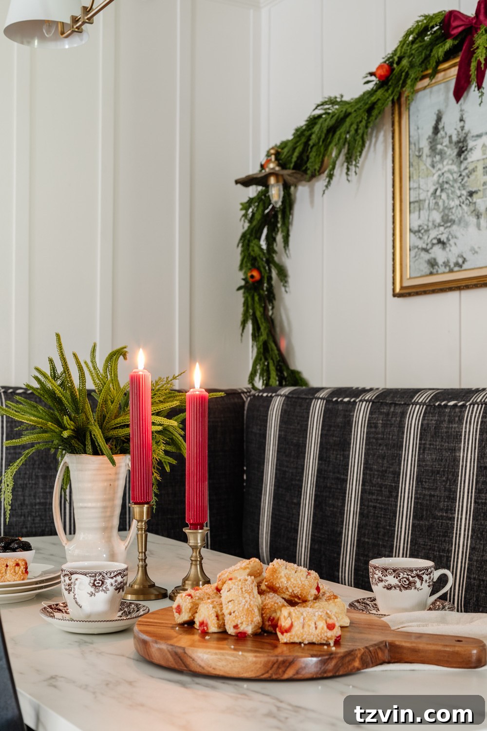 Elevate Your Faux Garland: Secrets to Unbelievable Realism 12 dining table Christmas decor featuring a beautiful garland arrangement
