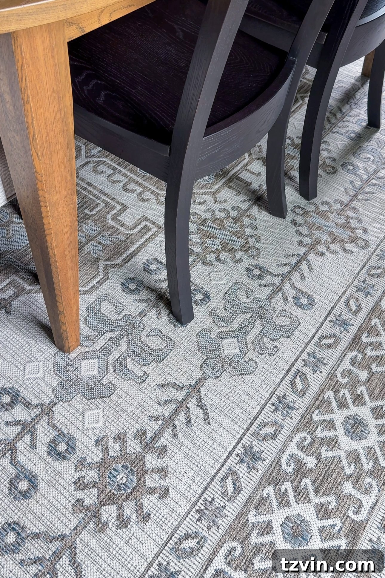 The Game-Changing Dining Rug Hack 6 outdoor rug under dining room table