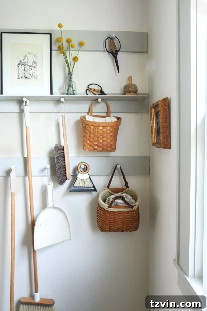 Compact Laundry Room Ideas for Ultimate Efficiency 20 laundry wall hooks