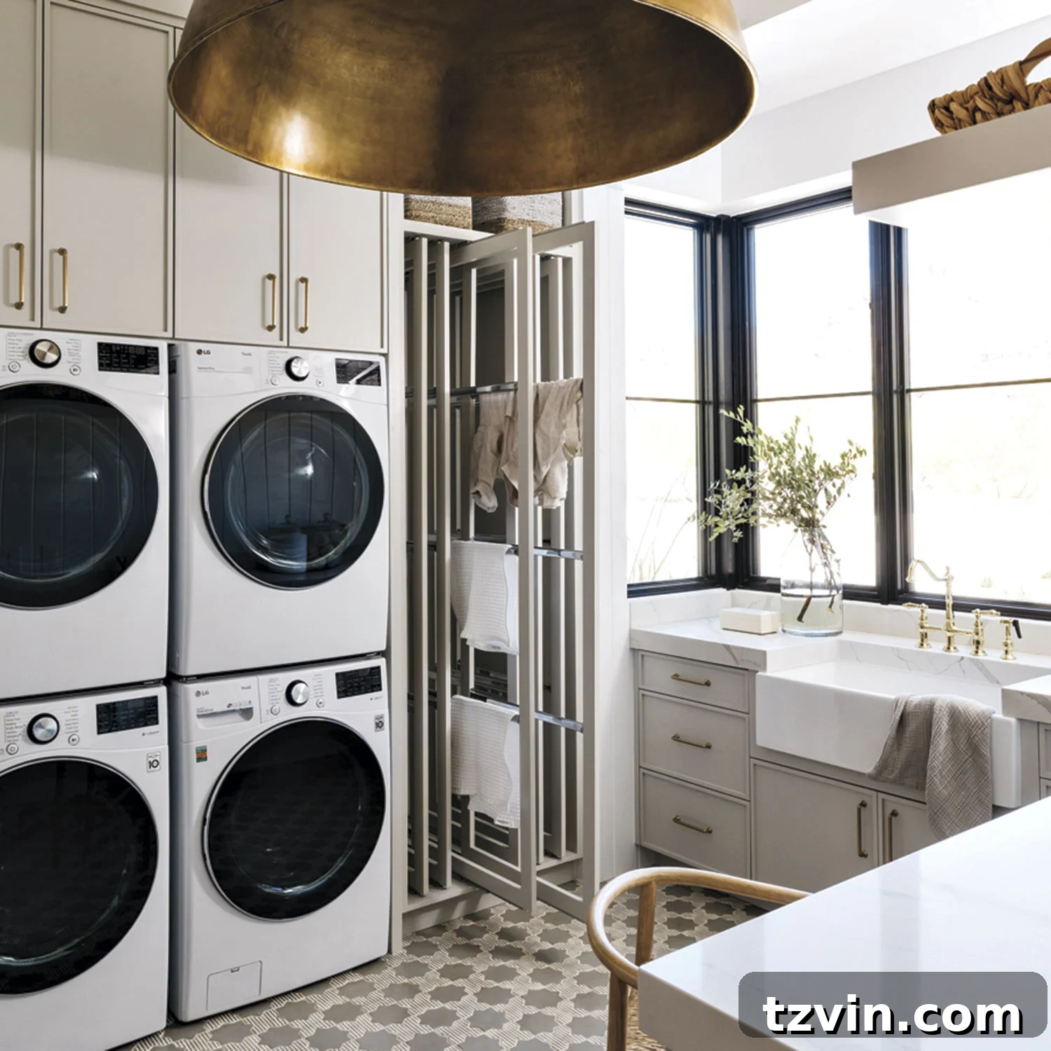Compact Laundry Room Ideas for Ultimate Efficiency 21 laundry double washer dryer