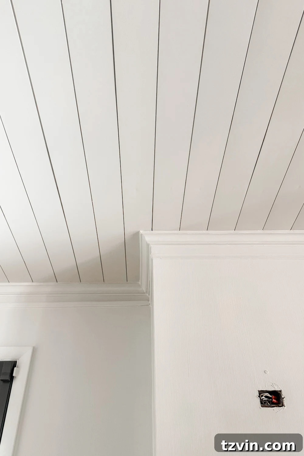 DIY Shiplap Ceiling and Crown Molding Makeover 10 DIY shiplap ceiling with installed crown molding