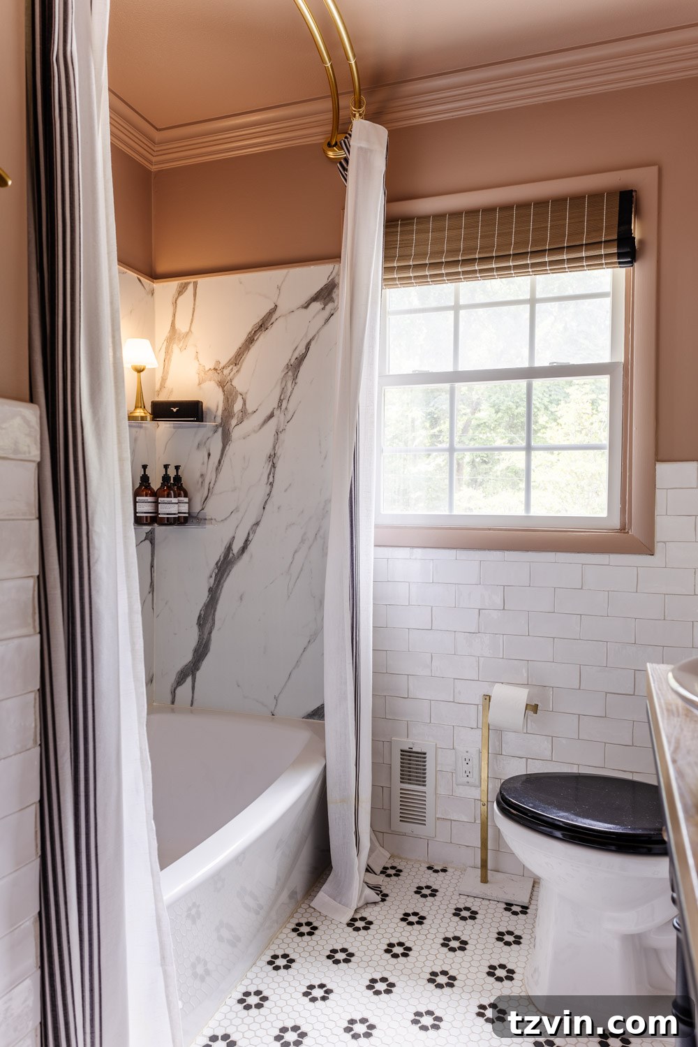 Transform Your Home This Long Weekend: 100+ Quick Ideas 4 Cozy bathroom with a shower lamp and shelves with minimalist decor.