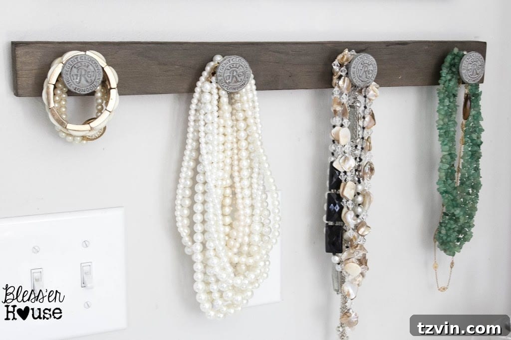 Jewelry Organizer in Use