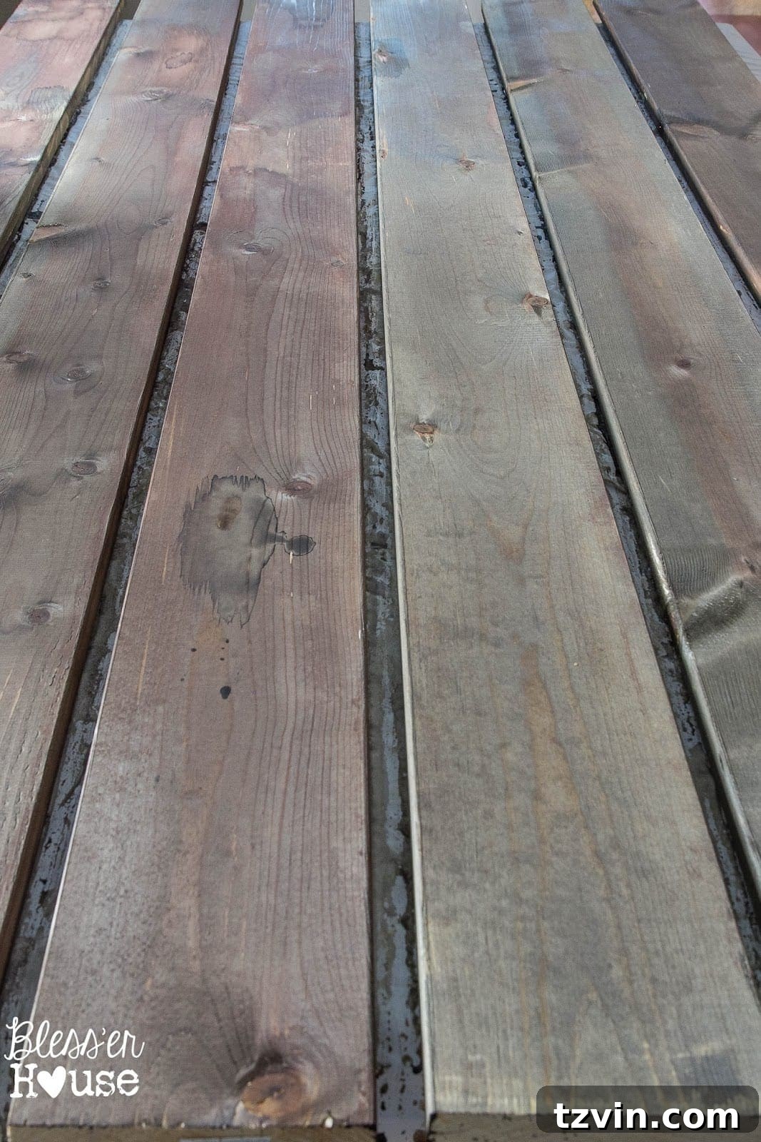 natural wood stain using tea, vinegar, and steel wool
