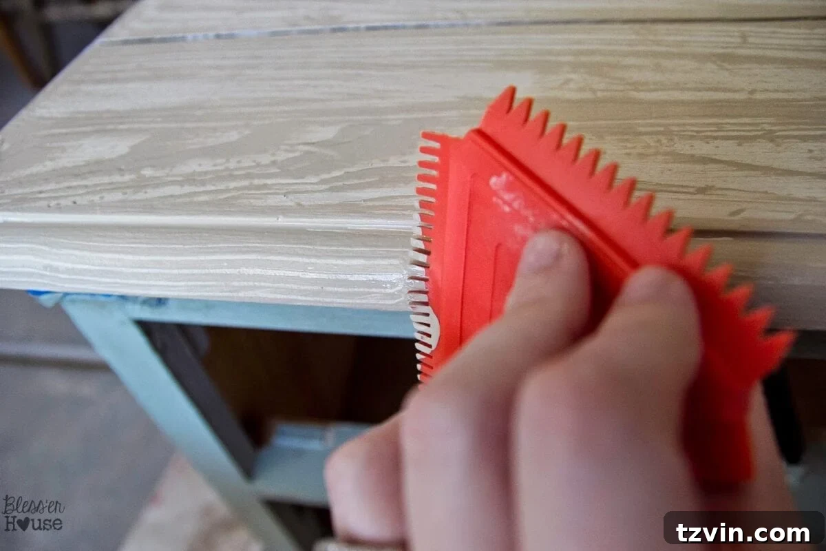 Using Small Wood Graining Tool on Table Sides