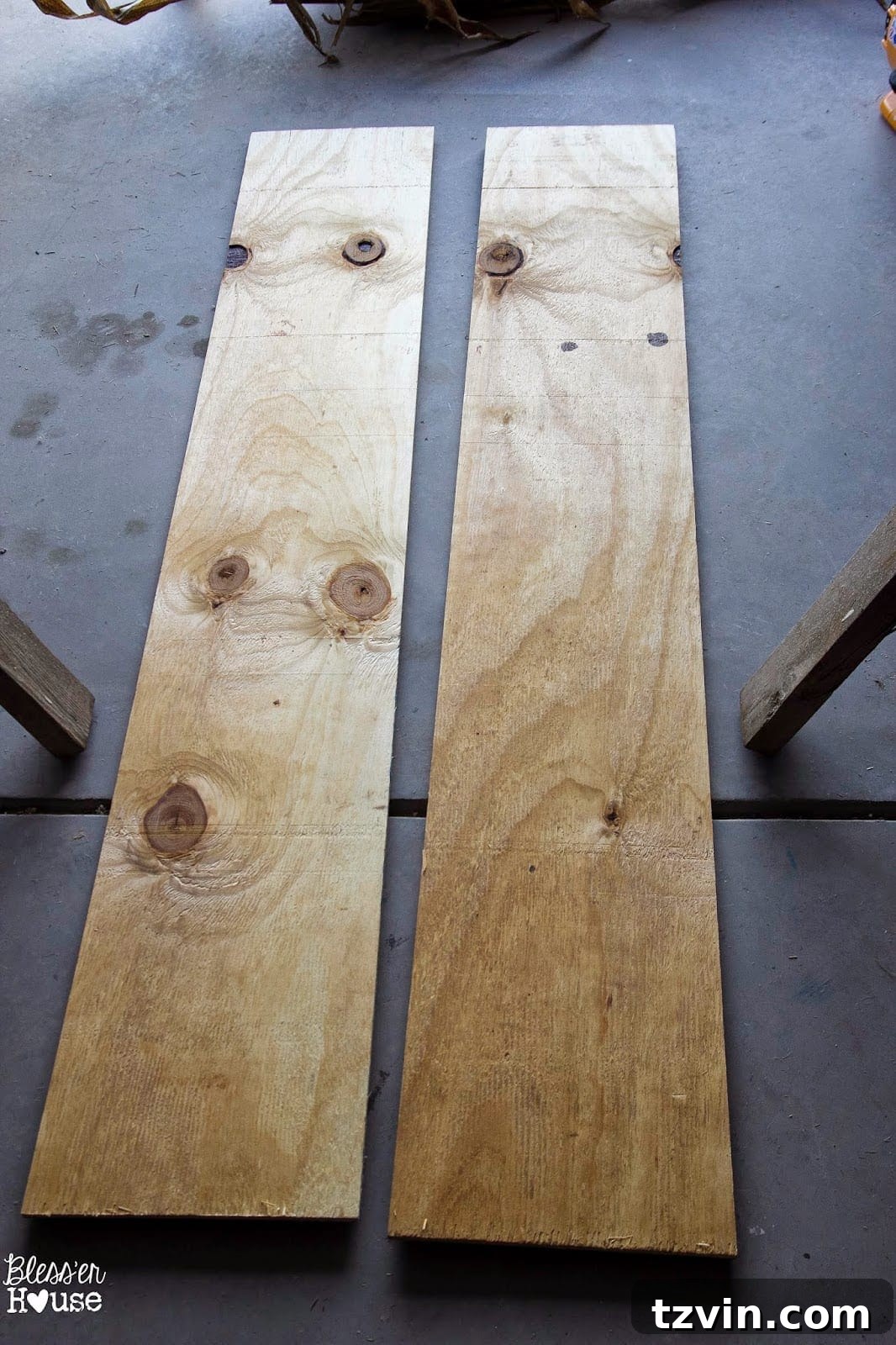 Supplies for DIY Halloween signs