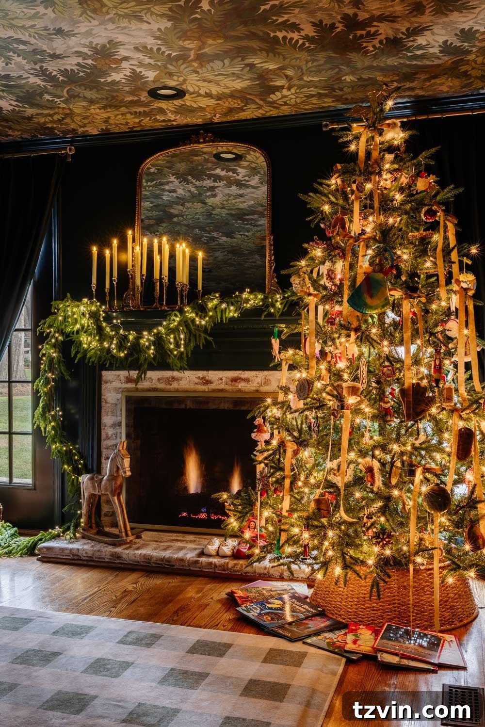 Modern traditional cozy Christmas home decor tour