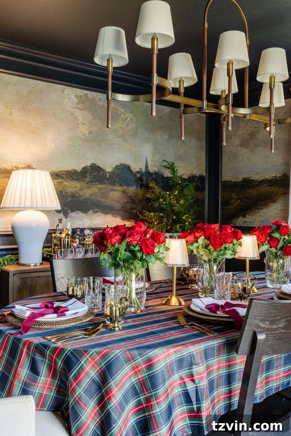 Modern traditional cozy Christmas home decor tour