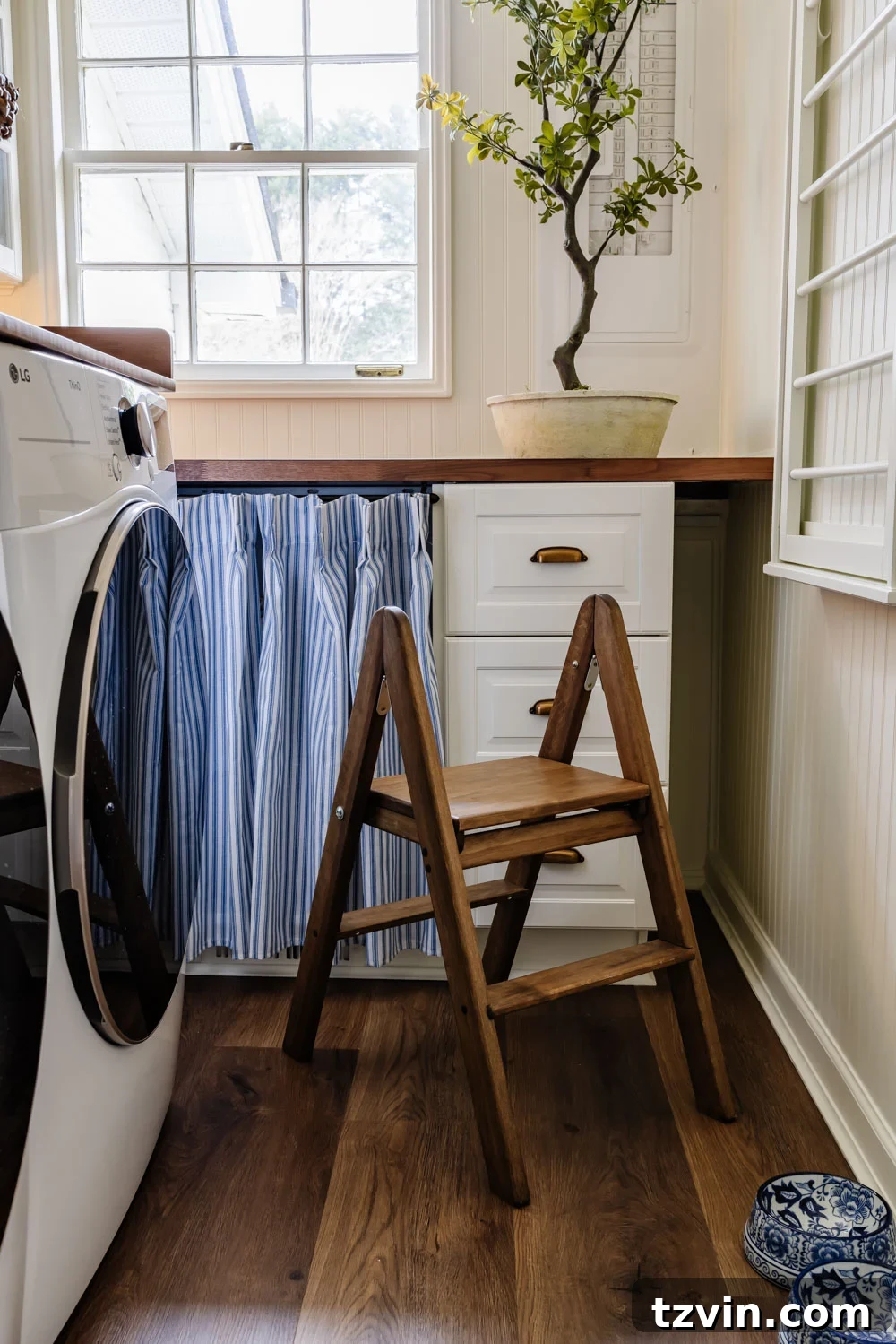 Maximizing Storage in Your Compact Laundry Room: Clever Organization Tips 26 Folding step stool