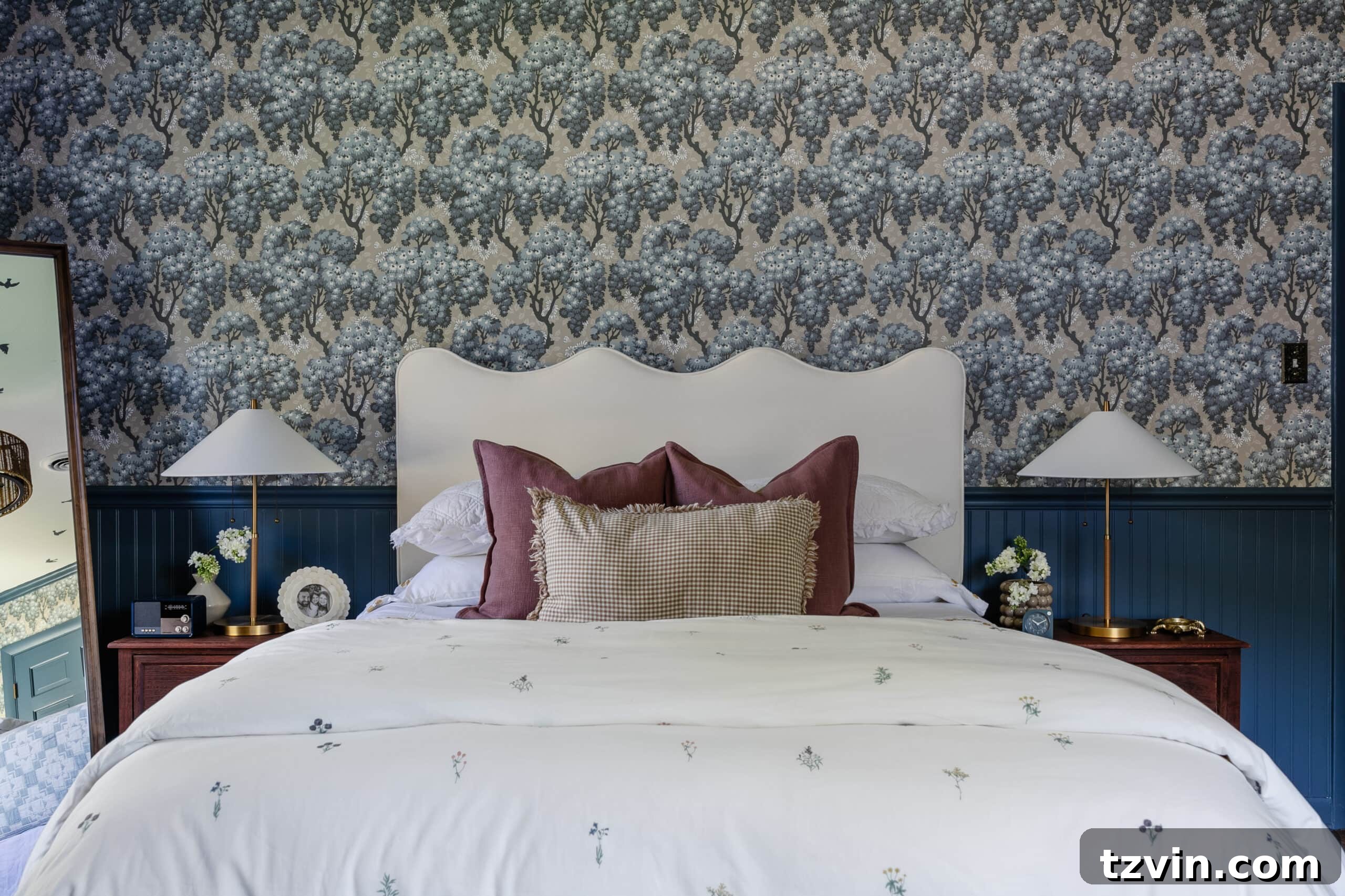 Master Pattern Mixing: Chic Outfit Tips That Avoid Looking Busy 3 mixed patterns in teen girl's room