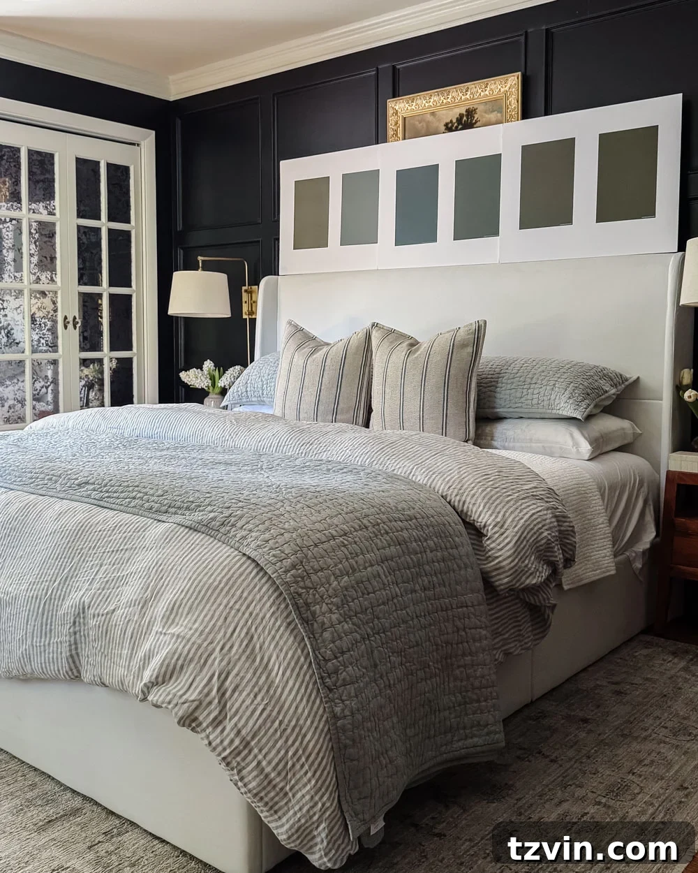 Cozy bedroom with gray-green inspiration