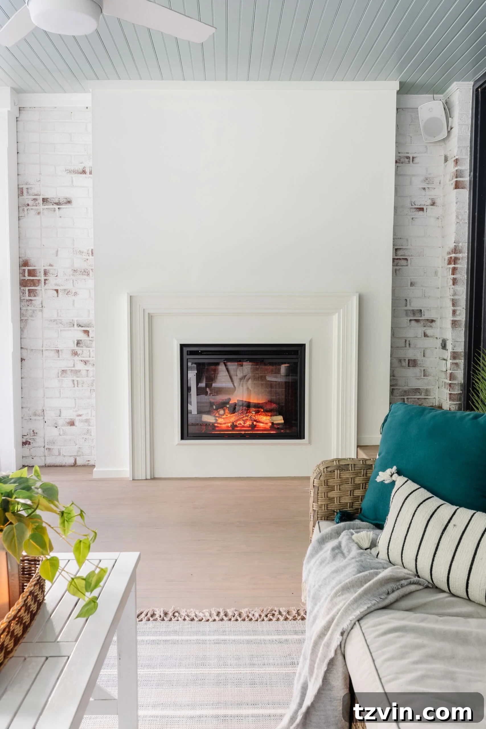 13 Stylish Electric Fireplaces That Actually Look Great 4 diy plaster electric fireplace